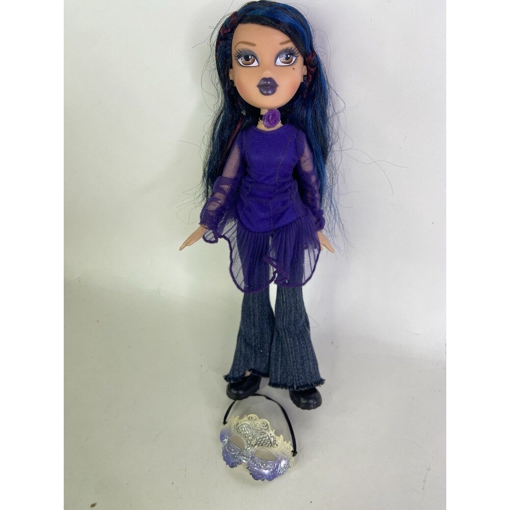 2005 MGA Bratz Midnight Dance Yasmin Doll with Mask Outfit Shoes Vintage FLAWED